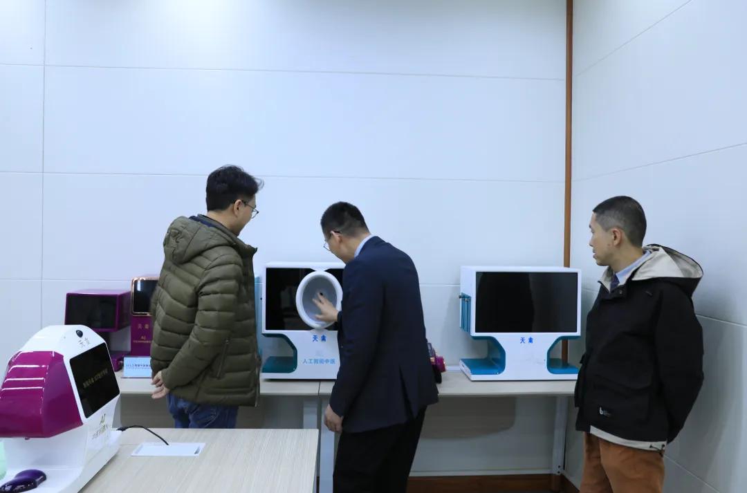 d904c1b7600444faa6c615f593aef143~tplv-tt-origin-web_gif.jpeg